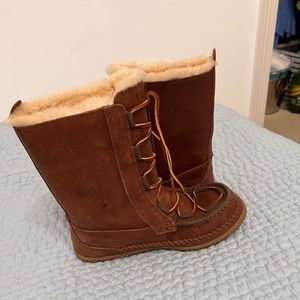 LL Bean Wicked good Lodge Boots